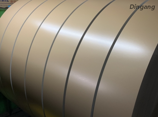 Bobina di alluminio verniciato a colori, finiture opache e lucide: materiale da costruzione versatile